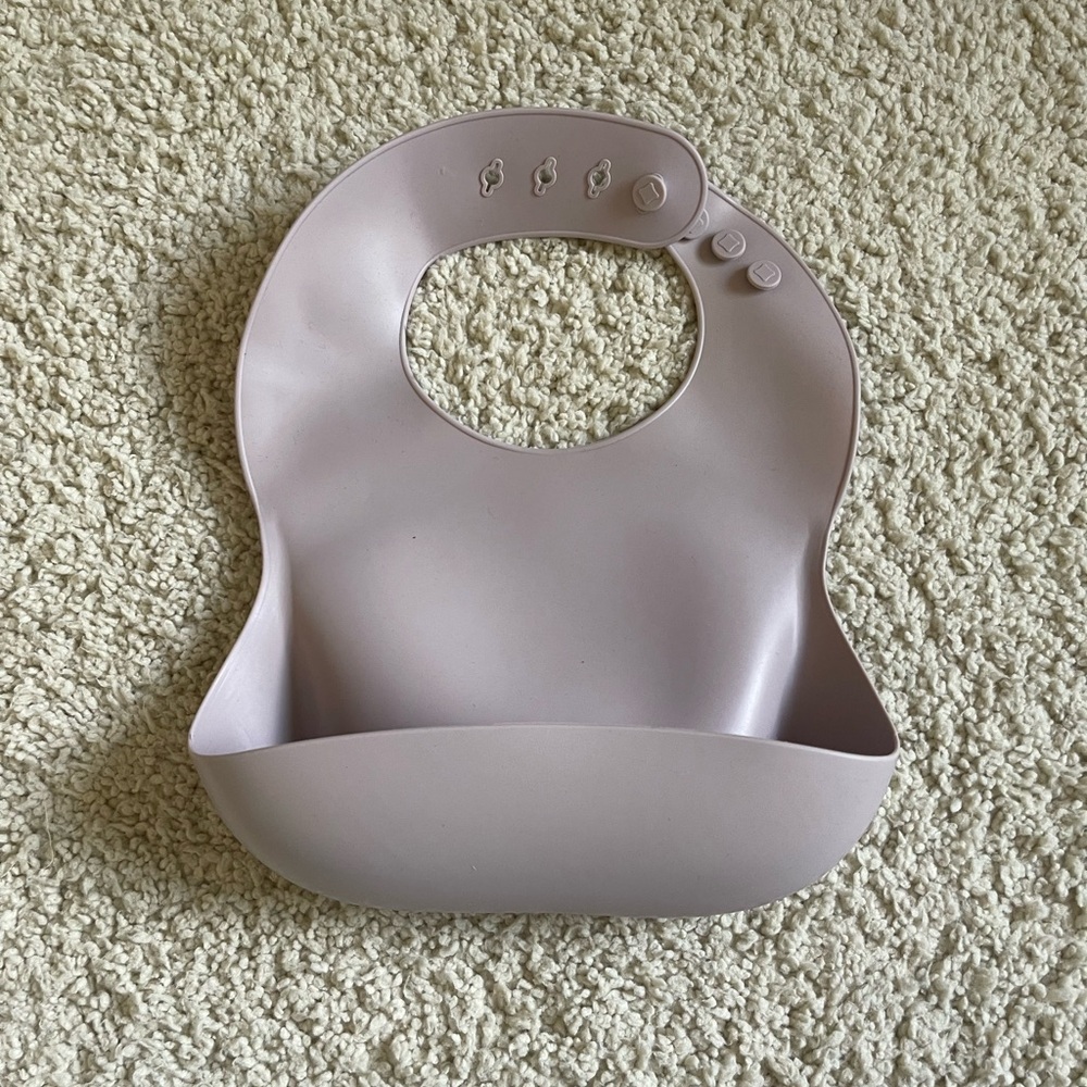 Mushie Silicone Bib